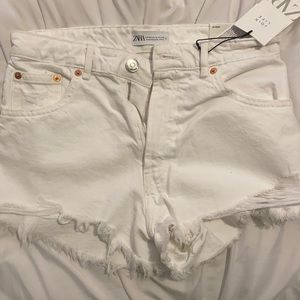 ZARA WHITE JEAN SHORTS